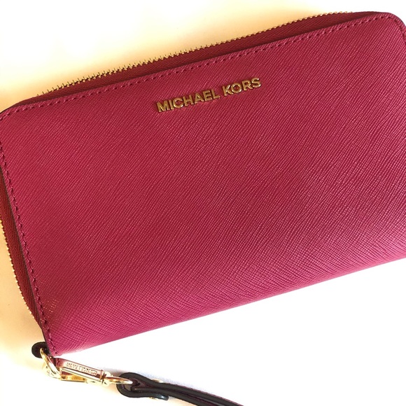 Michael Kors Wallet - Picture 4 of 7
